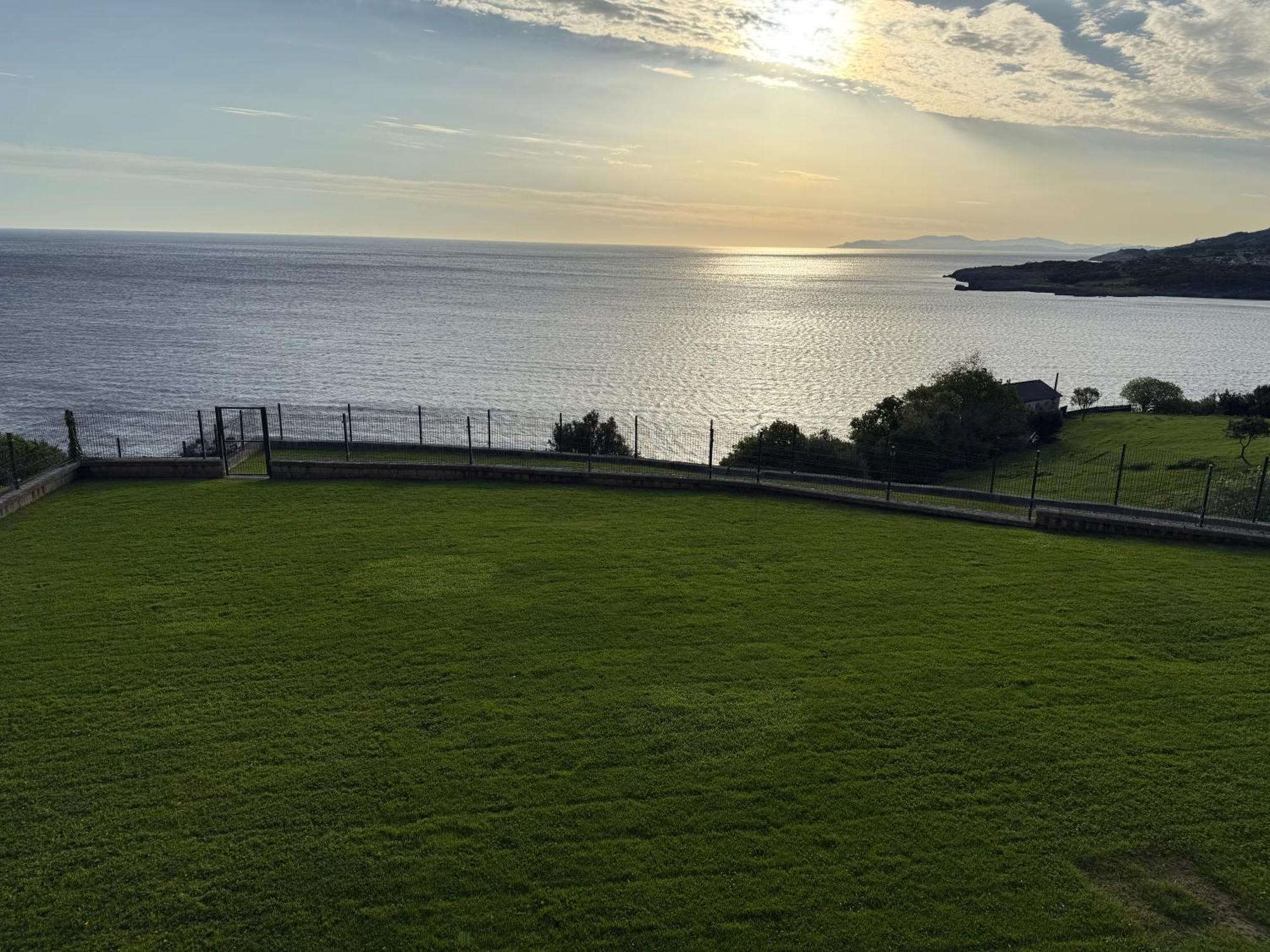 Villa La Ballena De Sonabia Orinon Kültér fotó