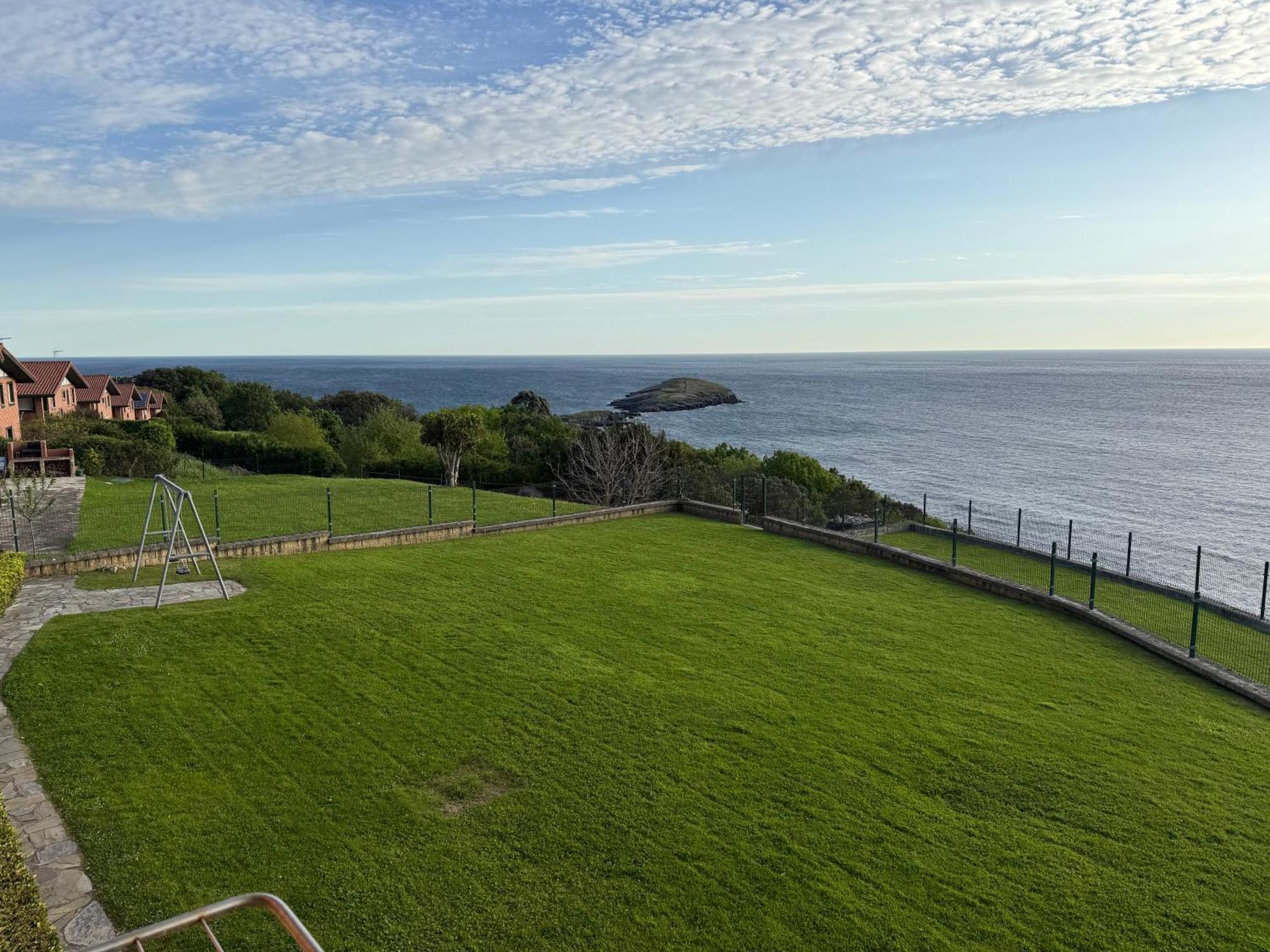 Villa La Ballena De Sonabia Orinon Kültér fotó